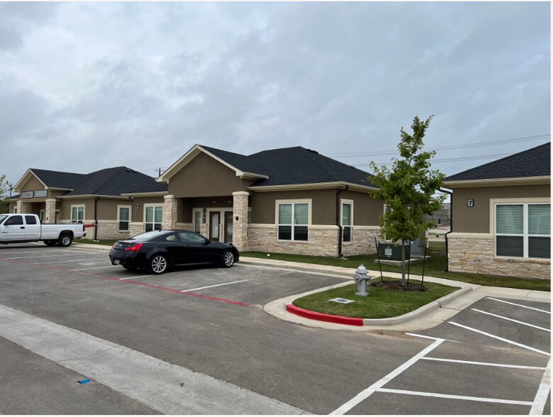 More Photos Of 1640 Highland Falls Dr, Leander Office For Lease