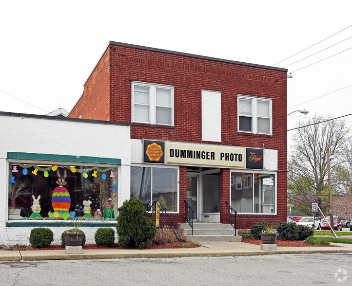 More Photos Of 901-907 E State St, Fremont Freestanding For Sale