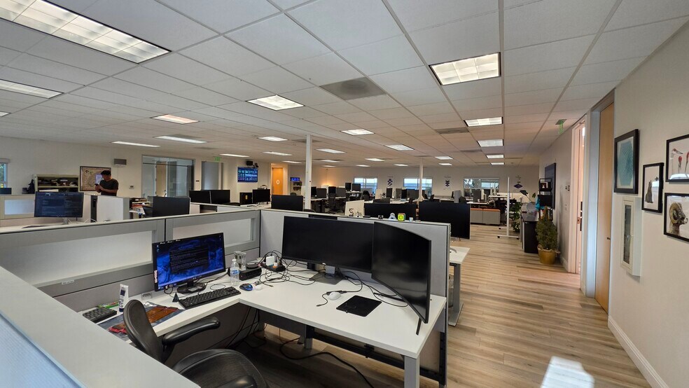 More Photos Of 900 E Campbell Ave, Campbell Office For Lease