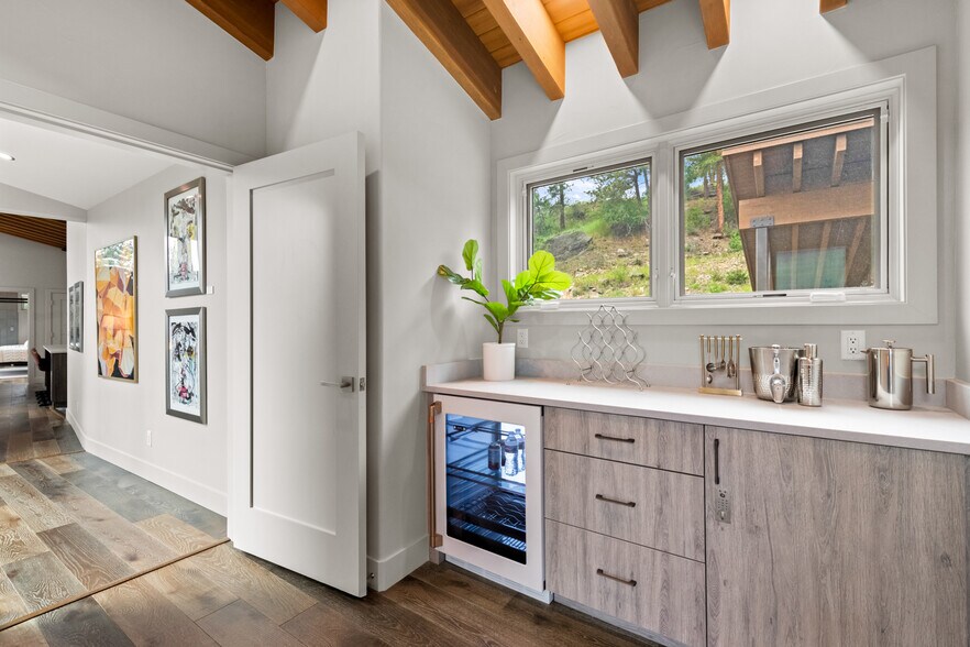 More Photos Of 893 Dick Mountain Drive, Bailey Specialty For Sale
