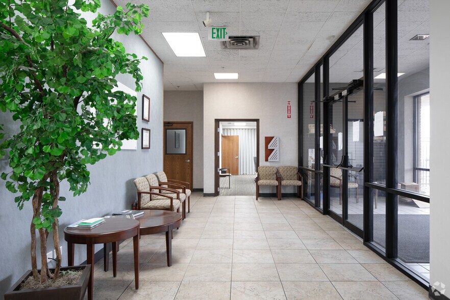 More Photos Of 4221 Monaco St, Denver Warehouse For Lease