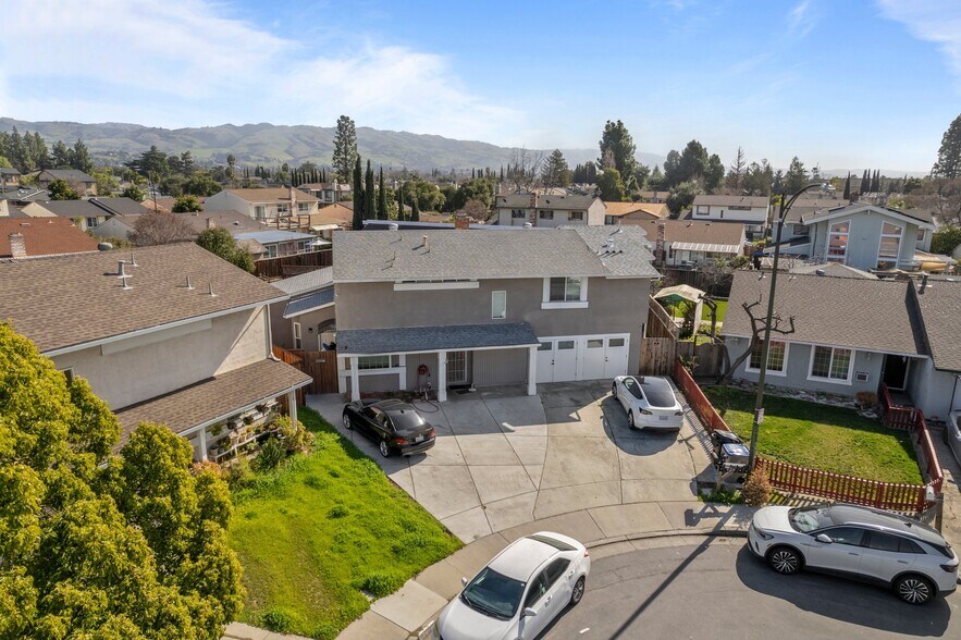 More Photos Of 2604 Sierra Vista Ct, San Jose Apartments For Sale