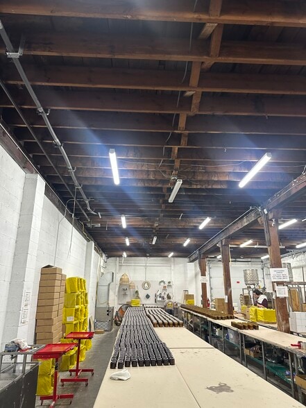 More Photos Of 627-655 N Cassady Ave, Columbus Light Distribution For Lease