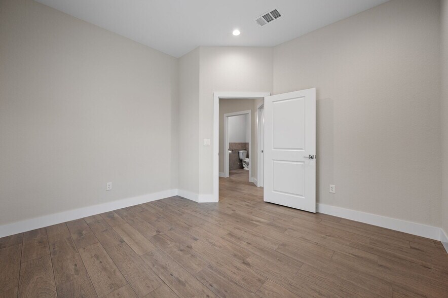 More Photos Of 2951 FM 1460, Georgetown Unknown For Lease