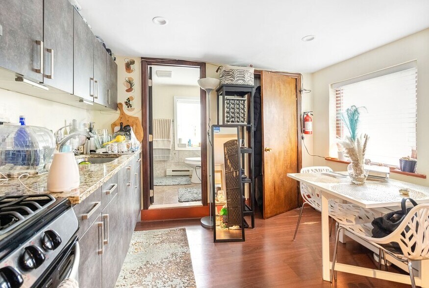 More Photos Of , Clifton Unknown For Sale