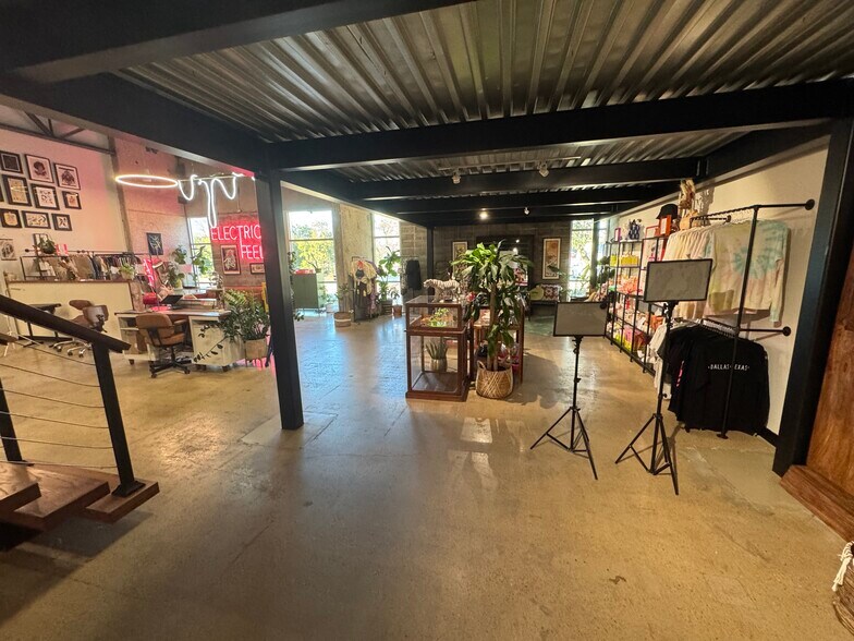 More Photos Of 1380 River Bend Dr, Dallas Loft Creative Space For Sale