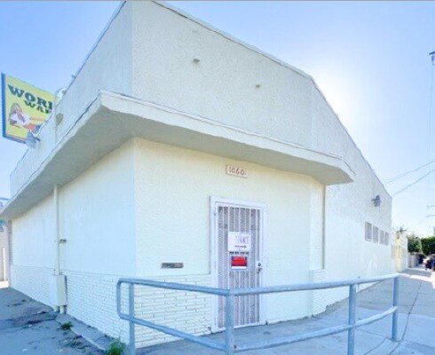 More Photos Of 10601 S Prairie Ave, Inglewood Freestanding For Lease