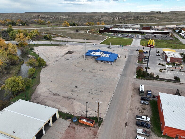 More Photos Of 2617 N Main St, Sheridan Freestanding For Sale