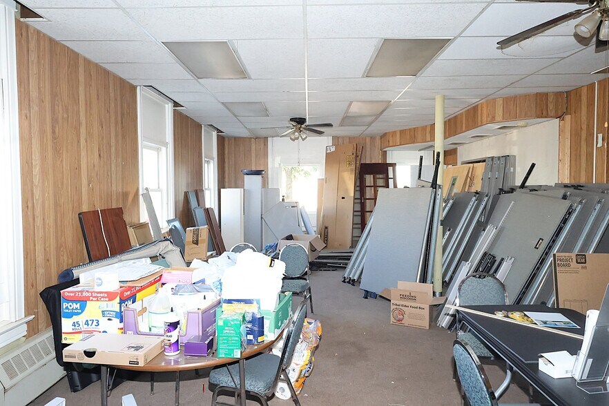 More Photos Of 220 Main St E, Ashland Office For Sale