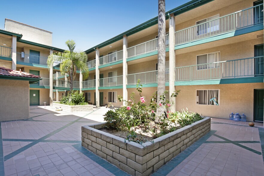 More Photos Of 21501 S Vermont Ave, Torrance Apartments For Sale