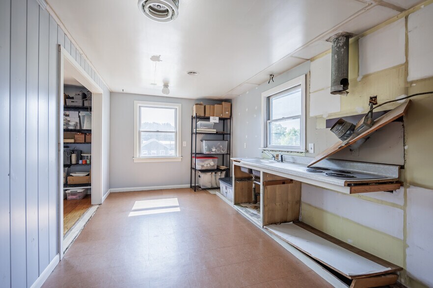 More Photos Of 581 Whitney Rd W, Fairport Office For Sale
