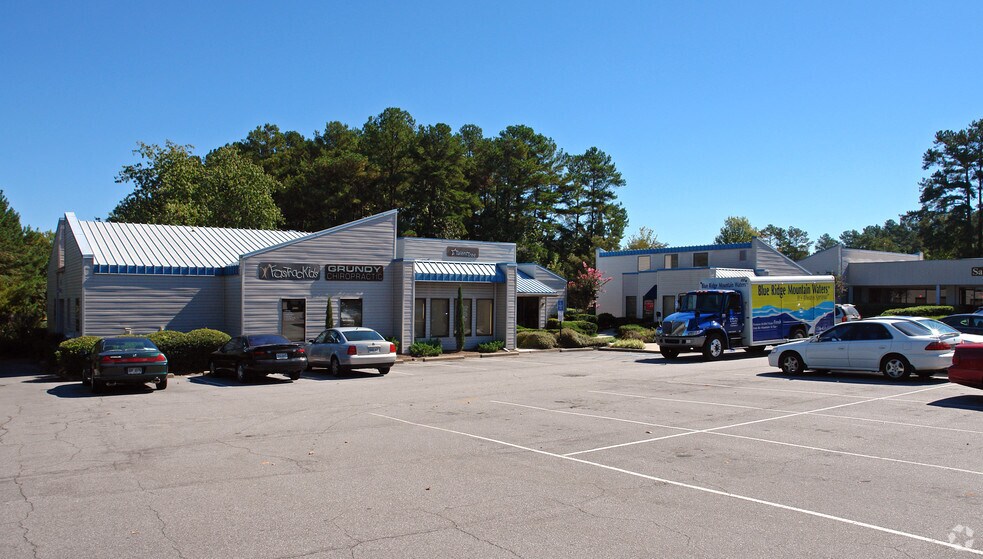 More Photos Of 300-336 Willow Bend Rd, Peachtree City General Retail For Lease