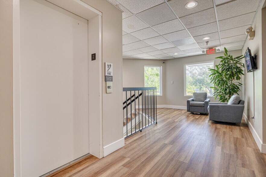 More Photos Of 1465 S Fort Harrison Ave, Clearwater Office For Sale