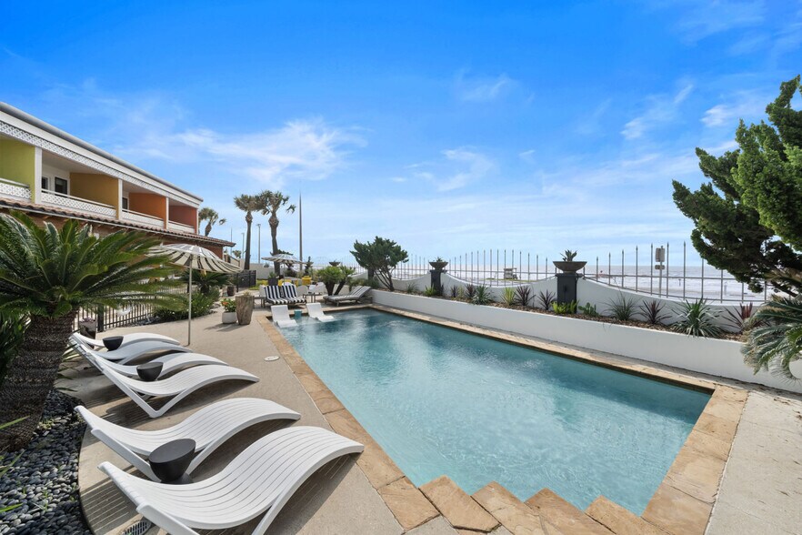 More Photos Of 1628 Seawall Blvd, Galveston Apartments For Sale