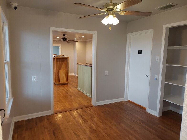 More Photos Of 15210 Northwest Blvd, Corpus Christi Office Residential For Sale