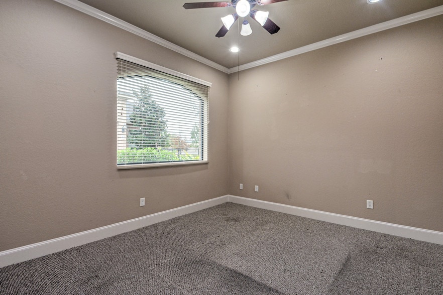 More Photos Of 1828 Snake River Rd, Katy Medical For Sale