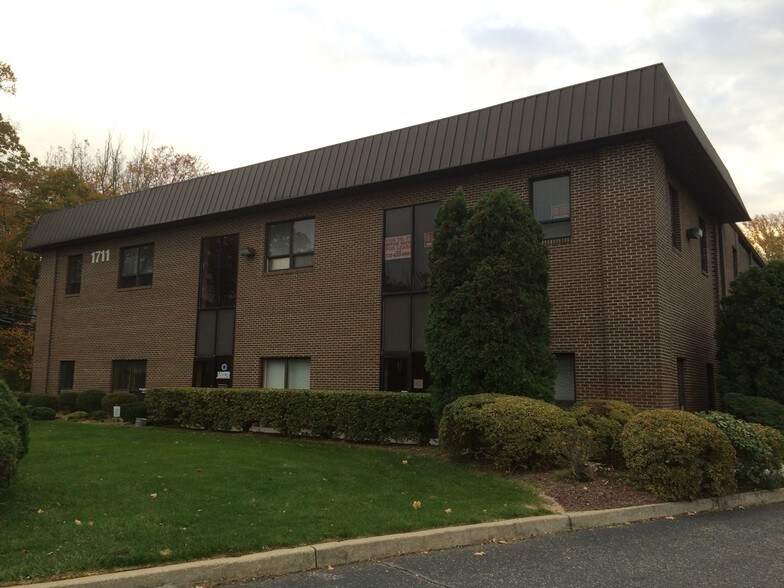 Primary Photo Of 1711 Ginesi Dr, Freehold Office For Lease