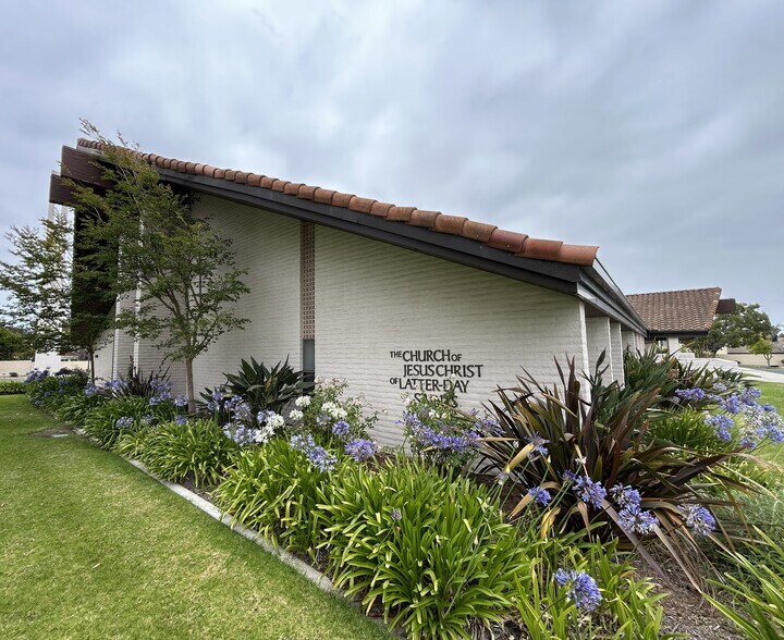 More Photos Of 10400 Henderson Rd, Ventura Religious Facility For Sale
