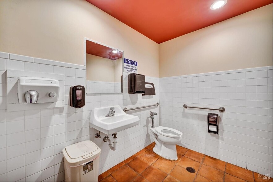 More Photos Of 760 S Main St, Fort Bragg Restaurant For Sale