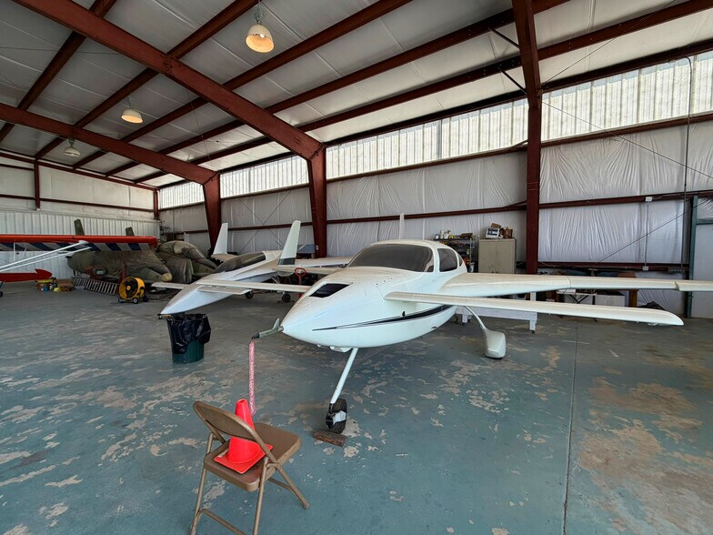 More Photos Of 5519 W Arcola Airport, Arcola Airplane Hangar For Sale