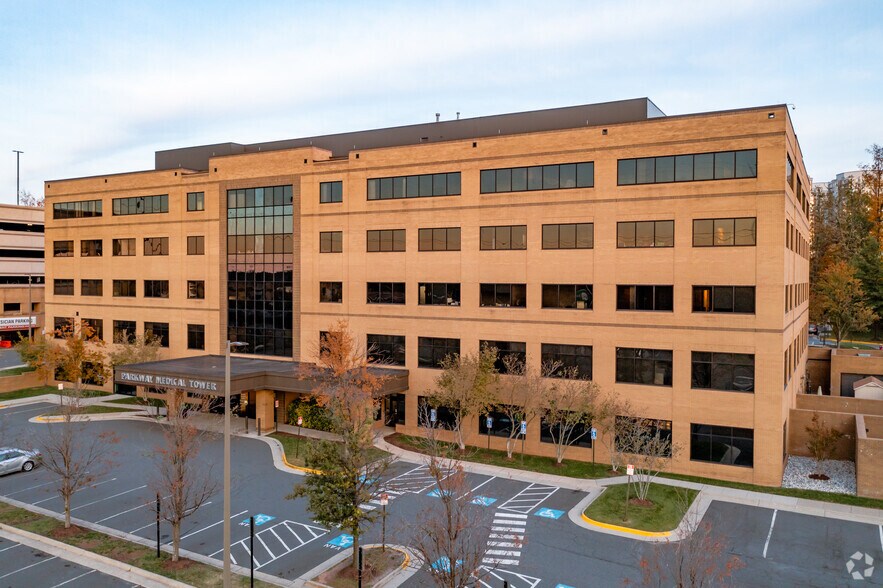 More Photos Of 1860 Town Center Dr, Reston Medical For Lease