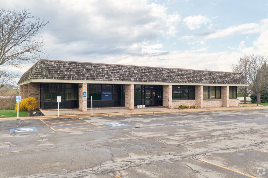 Primary Photo Of 2225-2275 S Clinton Ave, Rochester Medical For Lease
