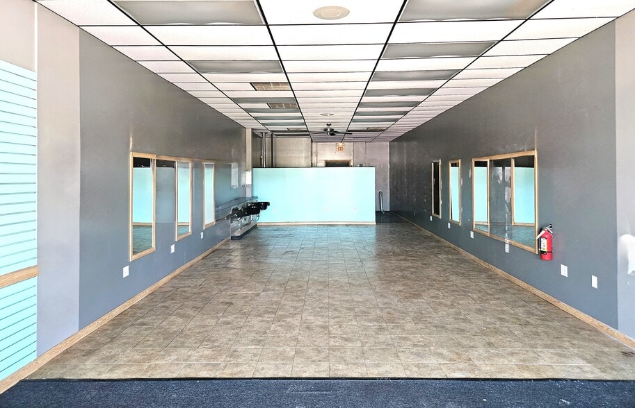 More Photos Of 1344-1358 E Bristol Rd, Burton Freestanding For Lease