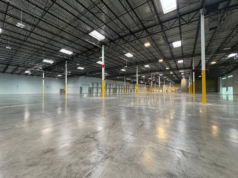 More Photos Of 22801 8th St E, Sonoma Warehouse For Lease