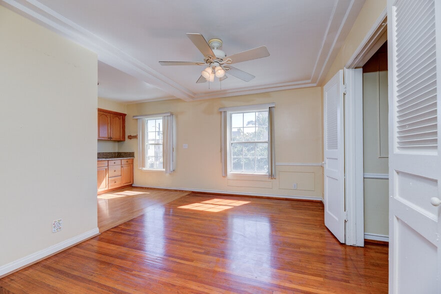More Photos Of 913 S Wilton Pl, Los Angeles Apartments For Sale