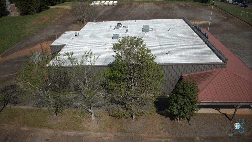 More Photos Of 3455 Keith Bridge Rd, Cumming Freestanding For Sale