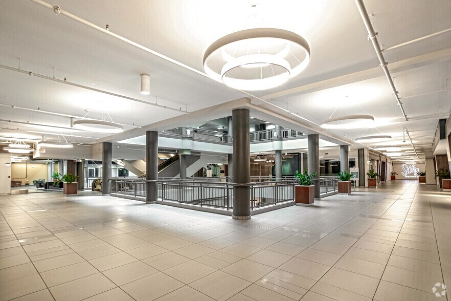 More Photos Of 260 E Main St, Rochester Medical For Lease