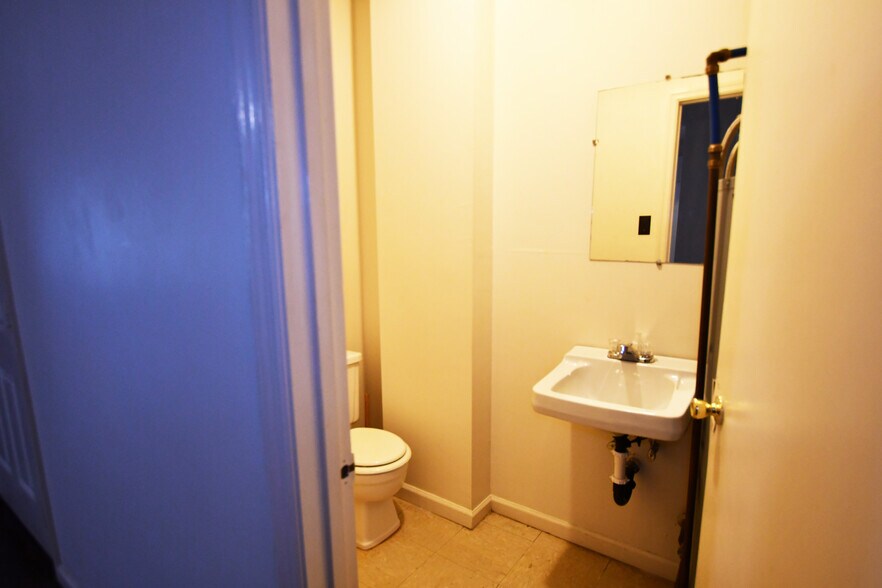 More Photos Of 727 River Dr, Irvine Apartments For Sale