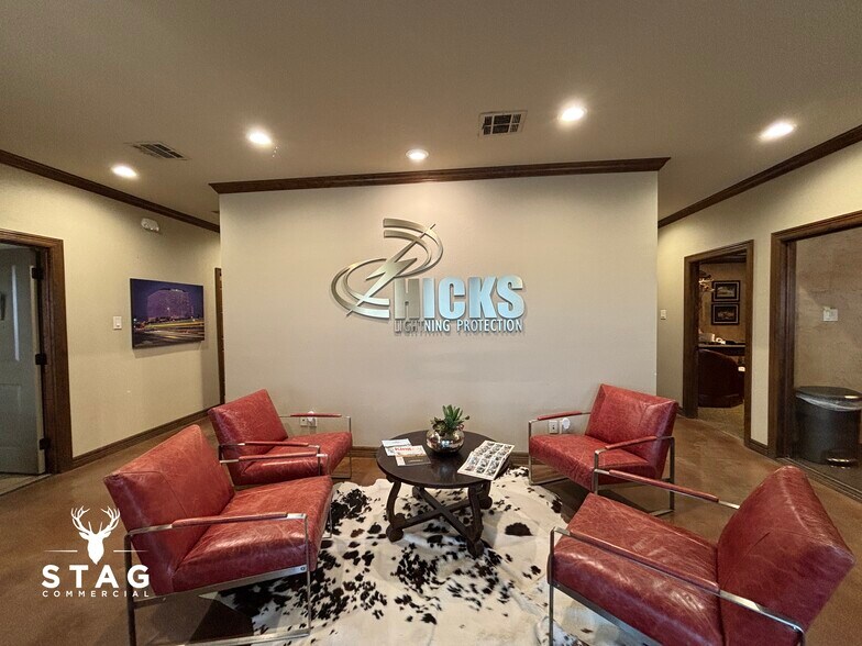 More Photos Of 7420 FM 2449, Ponder Office For Lease