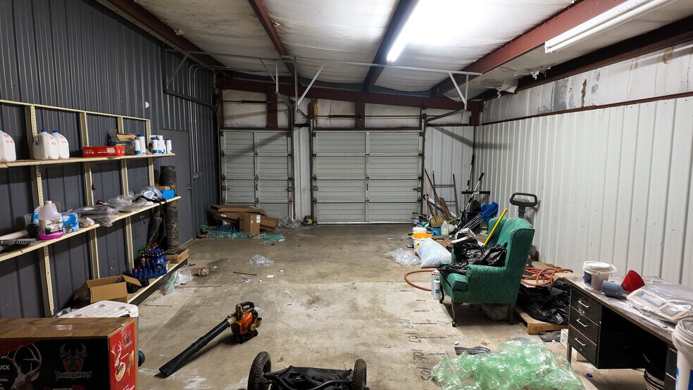 More Photos Of 45 Job Corp Rd, Pine Knot Flex For Sale