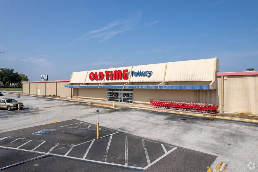 More Photos Of 380 Blanding Blvd, Orange Park Freestanding For Sale