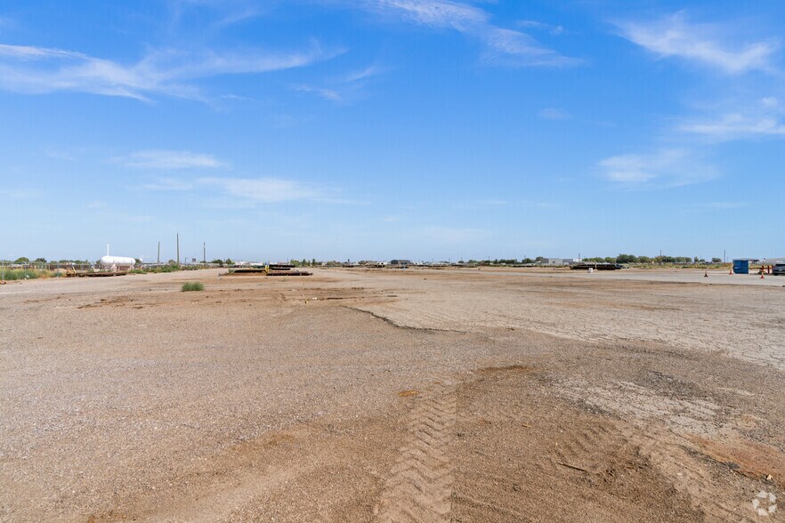 More Photos Of 7910 Interstate 20, Midland Service For Lease