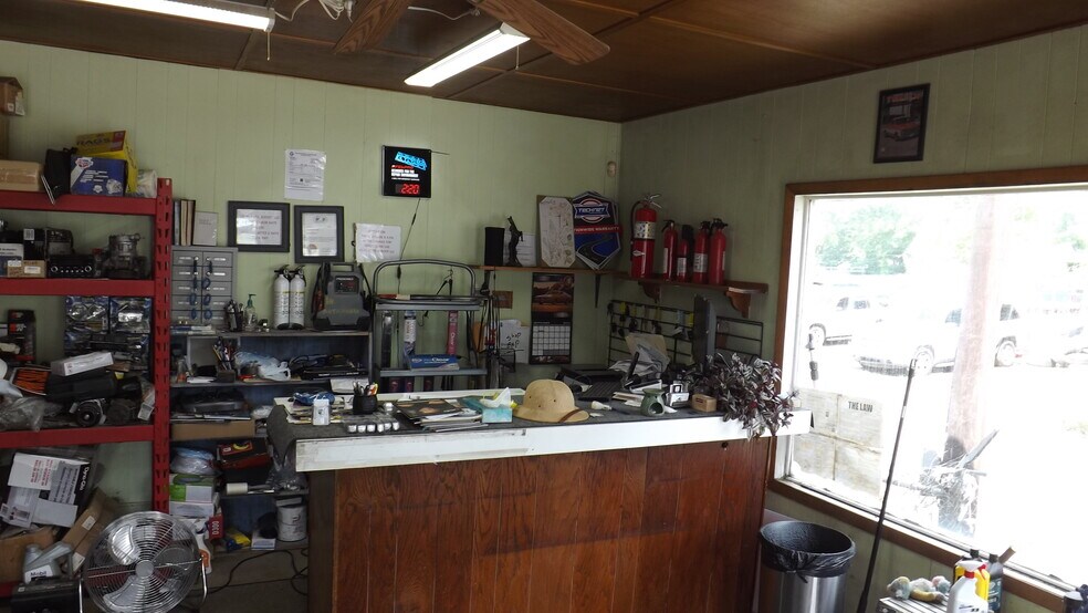 More Photos Of 2056 US 70 Hwy, Swannanoa Auto Salvage Facility For Lease