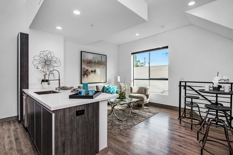More Photos Of 644 N Normandie Ave, Los Angeles Apartments For Sale