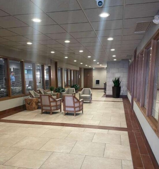 More Photos Of 12970 W Bluemound Rd, Elm Grove Office For Lease