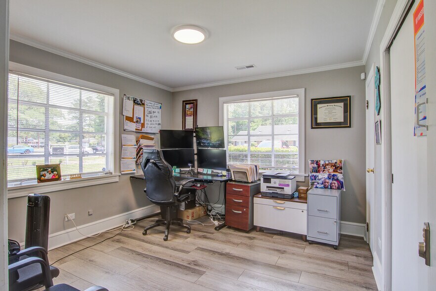 More Photos Of 500 N Pine St, Summerville Office For Sale