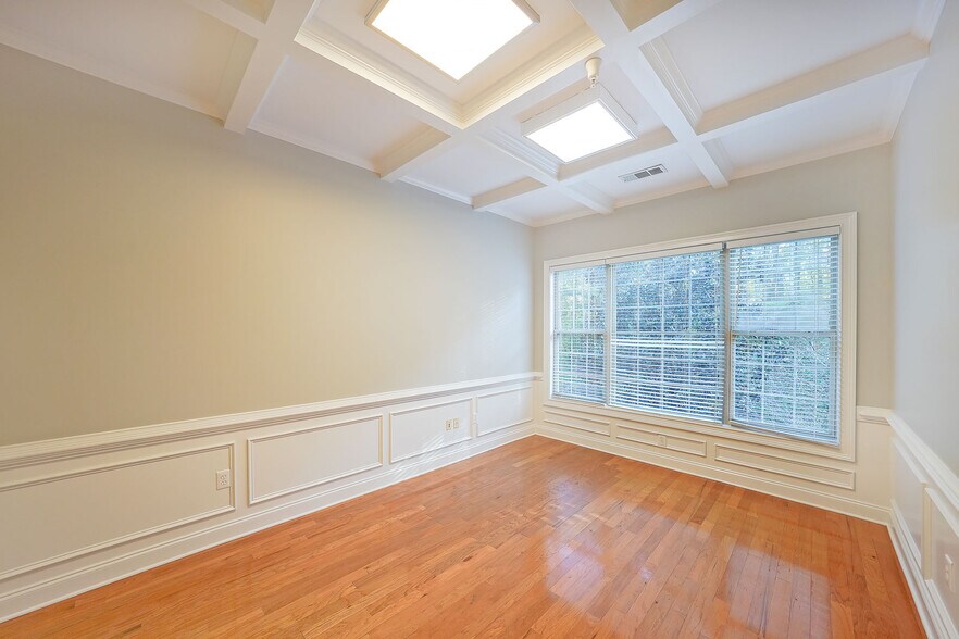 More Photos Of 1301 Shiloh Rd, Kennesaw Office For Sale