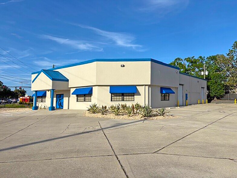 More Photos Of 30 Keyes Ct, Sanford Light Manufacturing For Sale