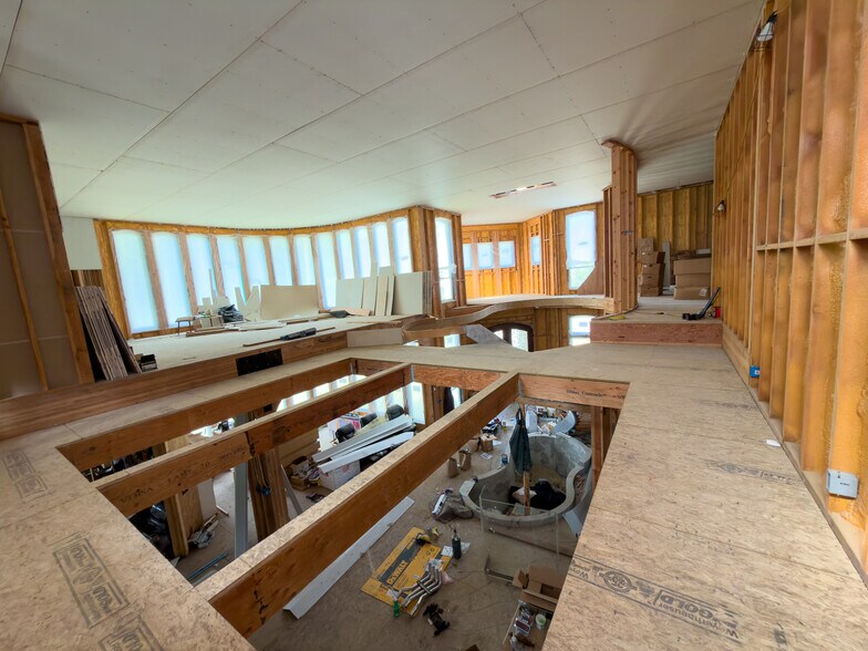 More Photos Of 46914 US-101, Bandon General Retail For Sale