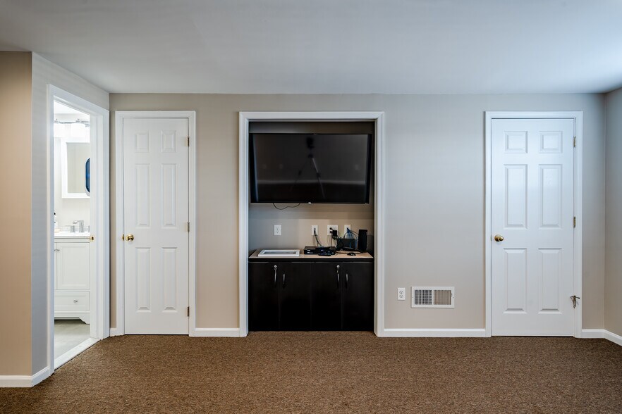 More Photos Of 1512 W Main St, Collegeville Office For Lease