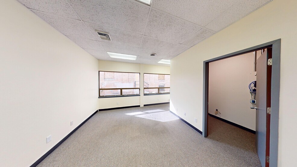 More Photos Of 324 E Washington Ave, Riverton Office For Sale