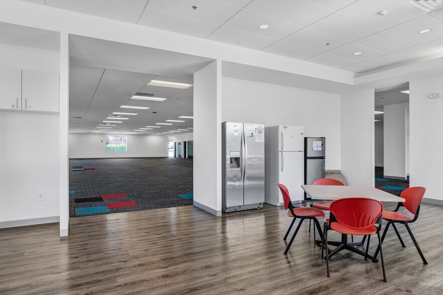 More Photos Of 110 Frederick St, Greenville Office For Lease