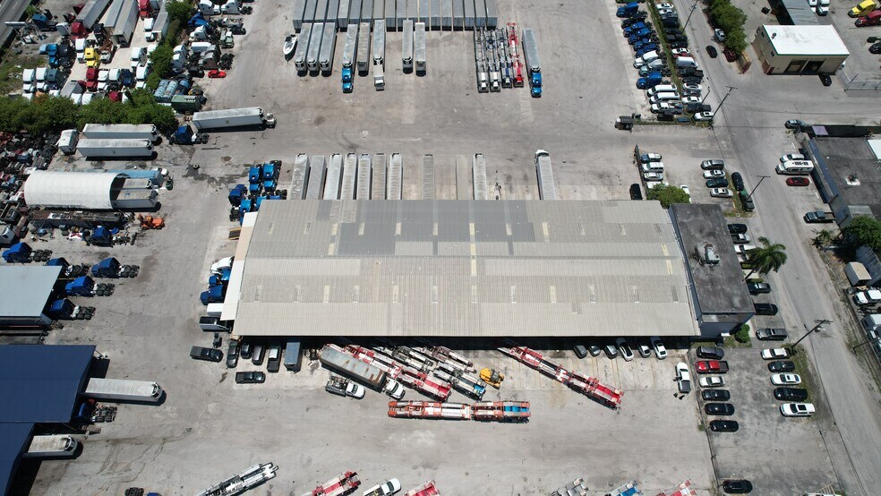 More Photos Of 7180 NW 27th Ave, Miami Warehouse For Lease