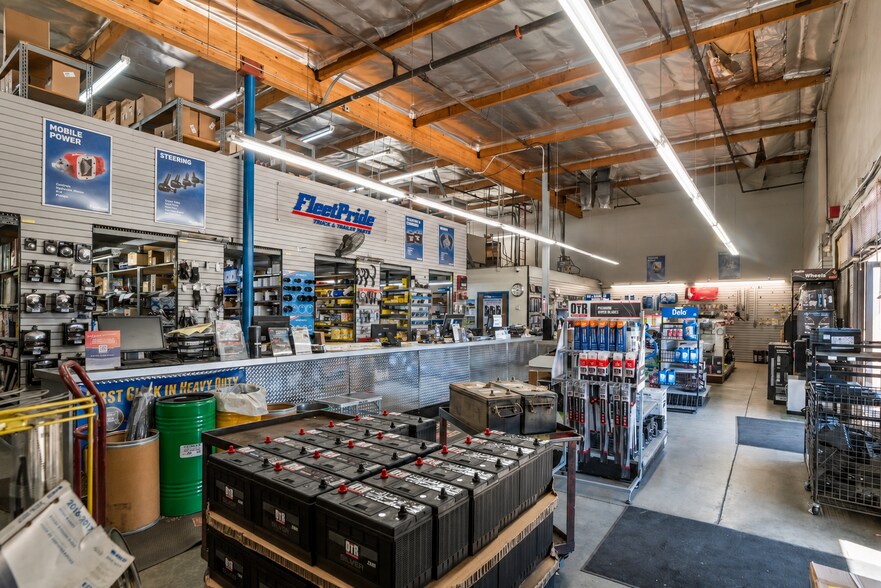 More Photos Of 1150-1164 Old Bayshore Hwy, San Jose Warehouse For Sale