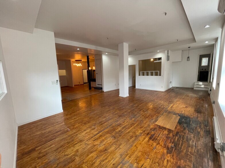More Photos Of 424-426 Broadway, New York Loft Creative Space For Sale