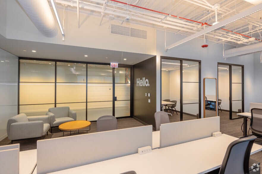 More Photos Of 333 N Green St, Chicago Office For Lease